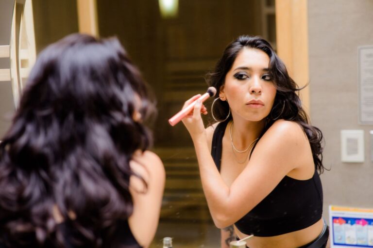 How to Apply Contour Stick for a Natural Finish